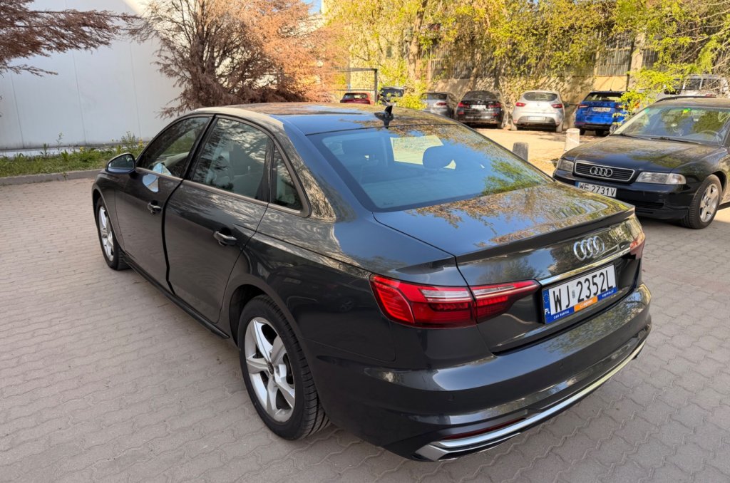 Audi A4 WJ2352L